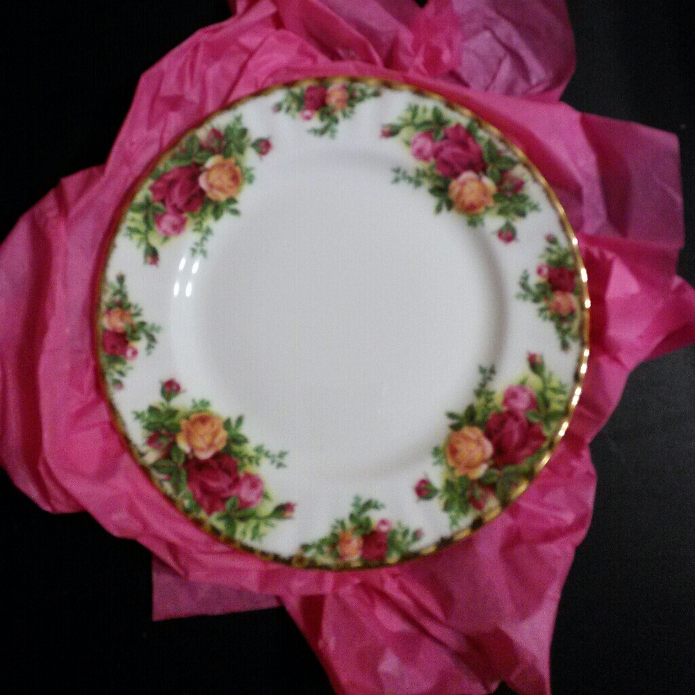 OLD COUNTRY ROSES PLATE